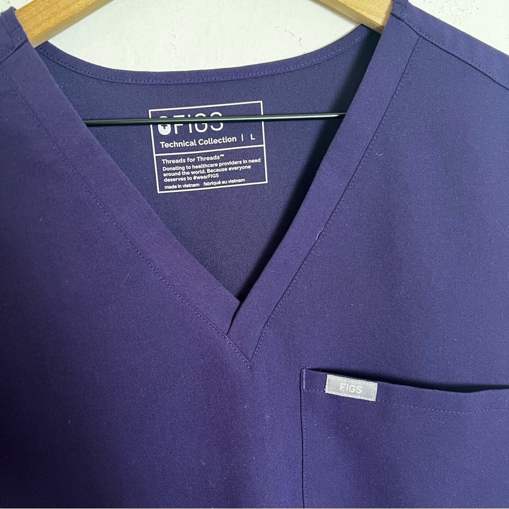 FIGS- Catarina One-Pocket Scrub Top Medical Doctor Nurse Purple - Picture 4 of 6